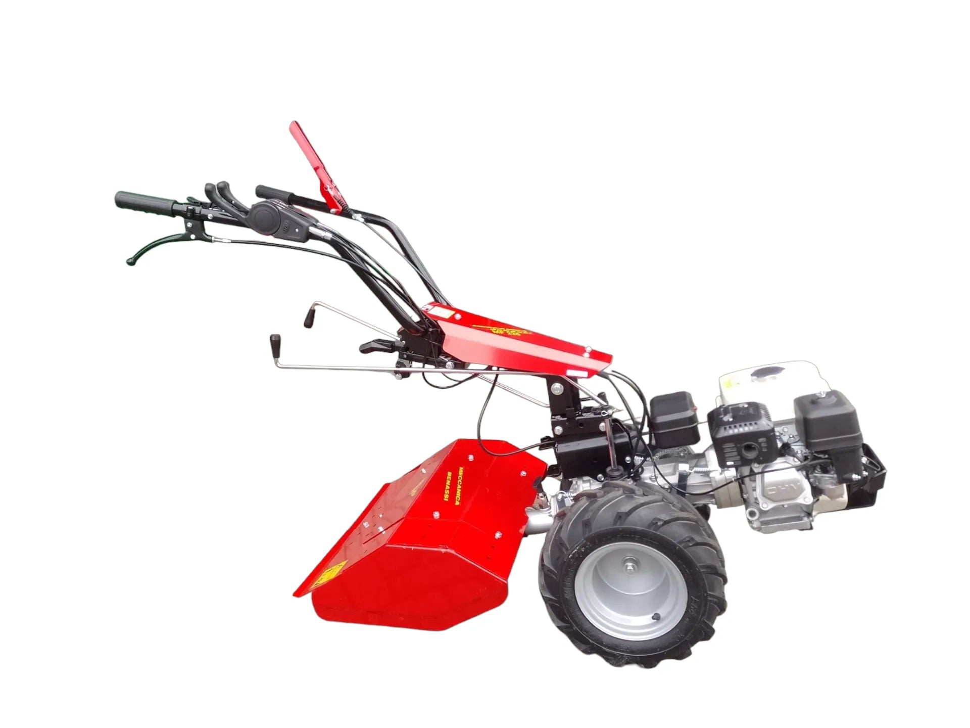 Tracteur Benassi MF 226 SET à un essieu avec fraiseuse, barre de coupe et charrue rotative