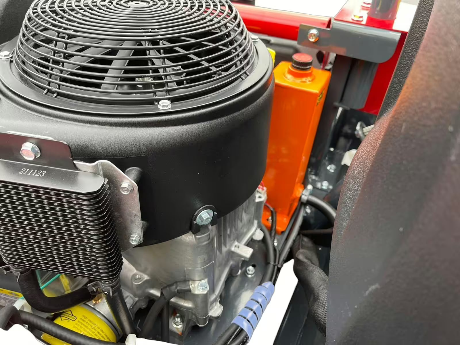 Tondeuse à fléaux autoportée Benassi FOX 95 4WD - Quatre roues motrices