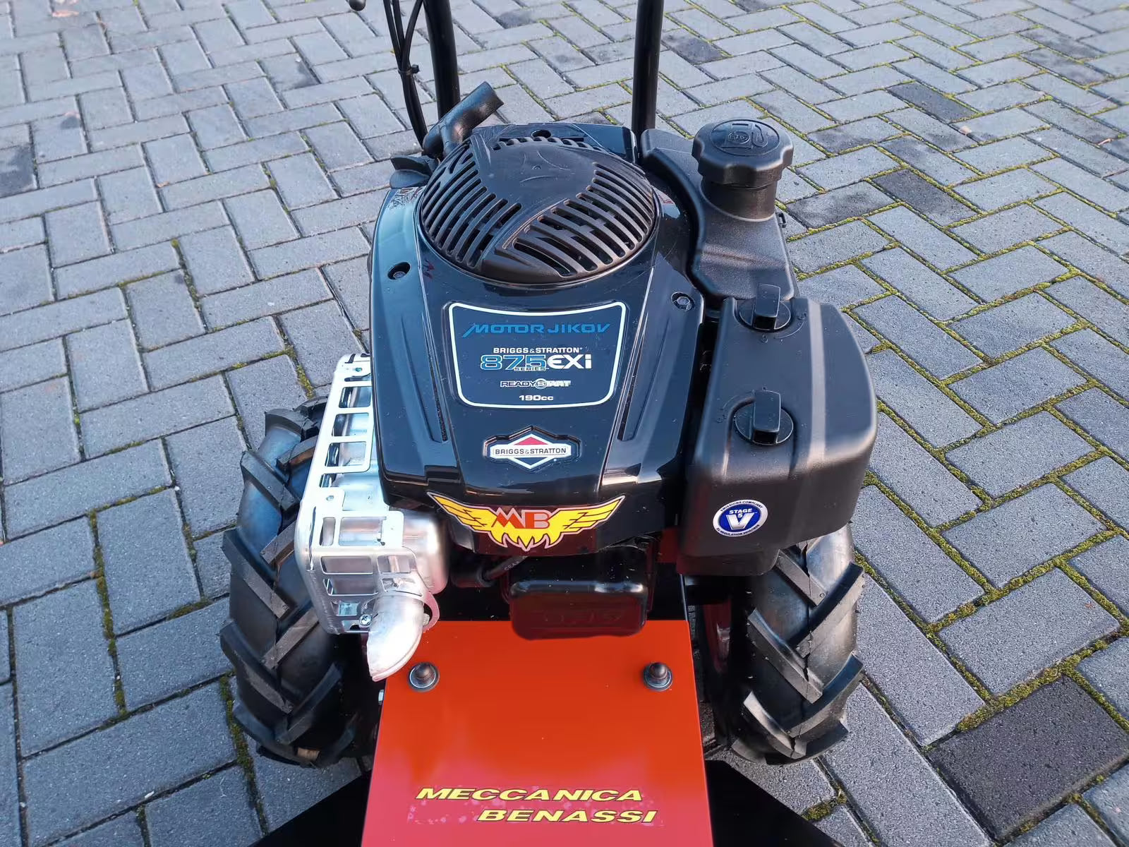 Tondeuse à herbe haute Benassi RF 219