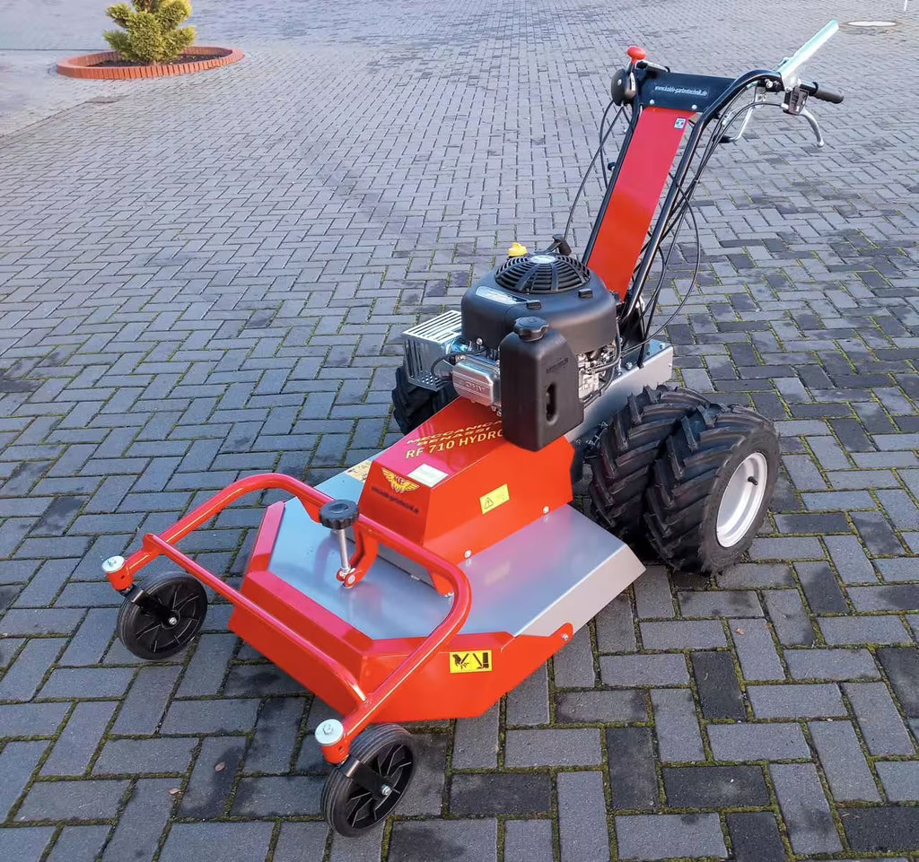 Tondeuse à gazon haute Benassi RF 710 HYDRO avec pneus jumelés