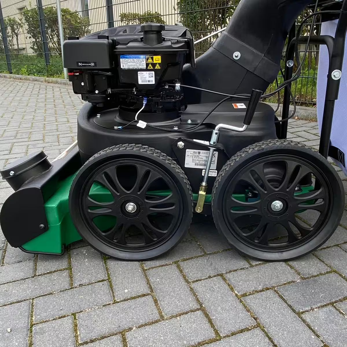 Aspirateur à feuilles Billy Goat MV 601 SP sans démarrage électrique