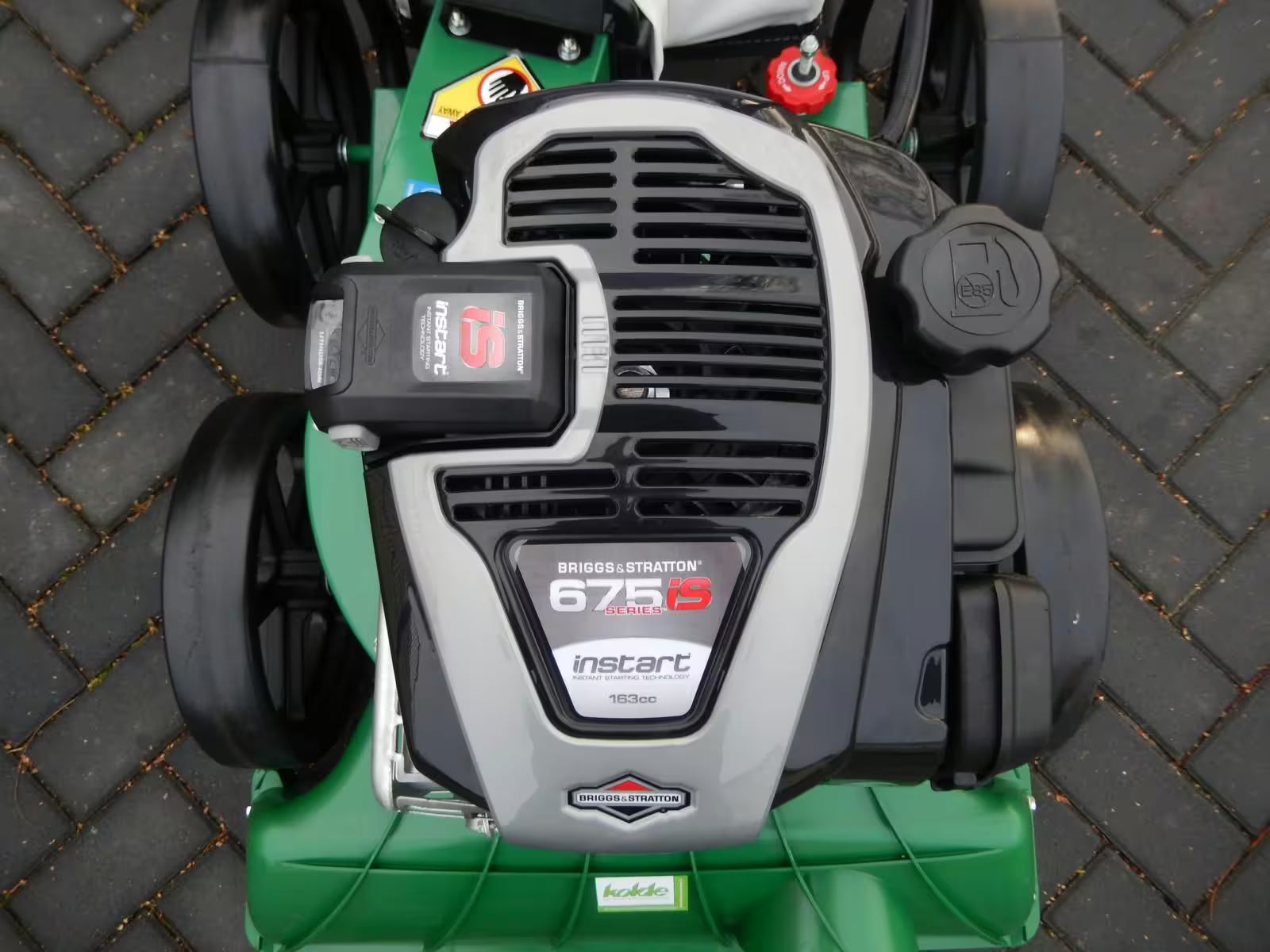 Aspirateur de feuilles Billy Goat KV 601 à démarrage électrique
