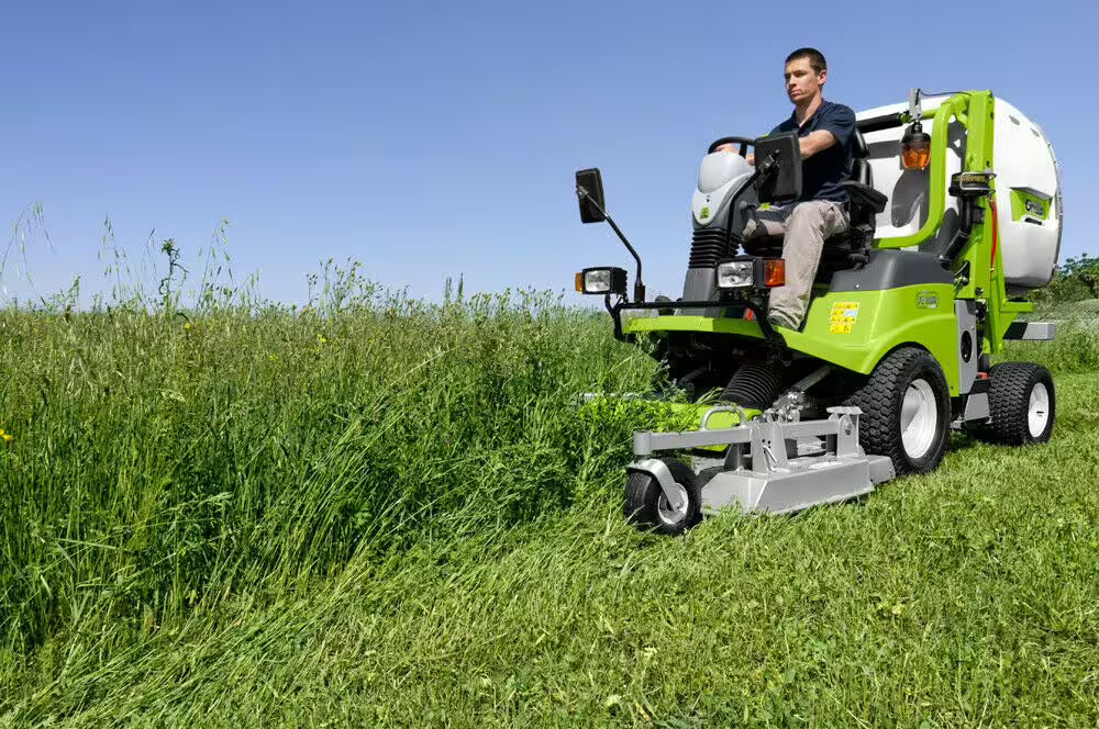Faucheuse avant Grillo FD 2200 TS
