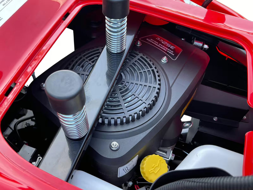 Tondeuse autoportée Ferrari AM 74H