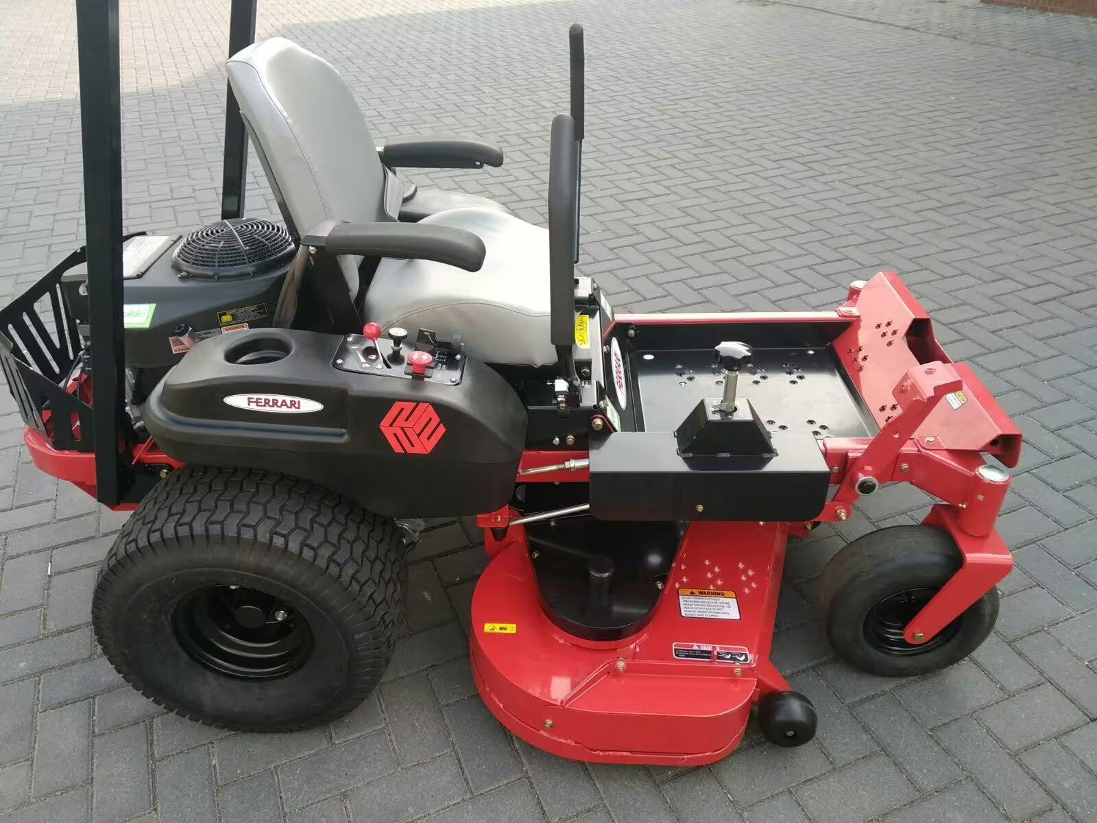 Tondeuse à rayon de braquage zéro Ferrari Z50XL 127 cm
