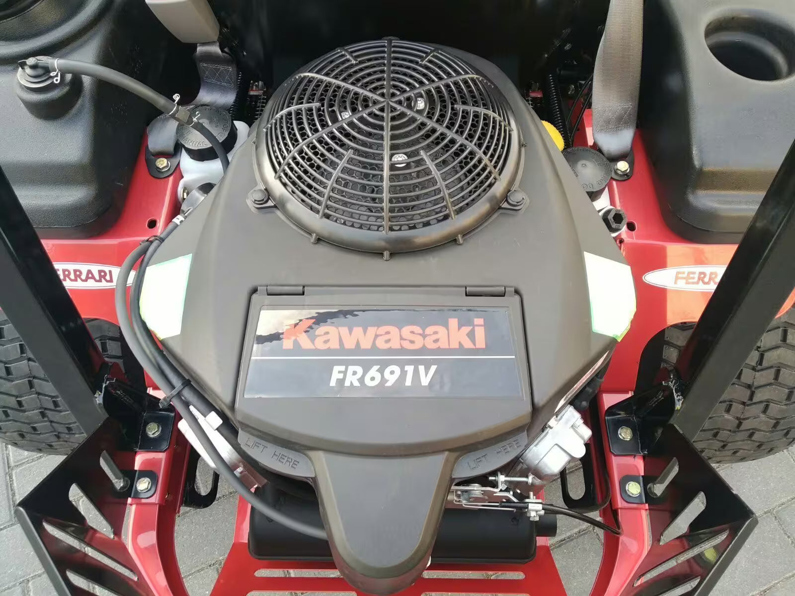 Tondeuse à rayon de braquage zéro Ferrari Z50XL 127 cm