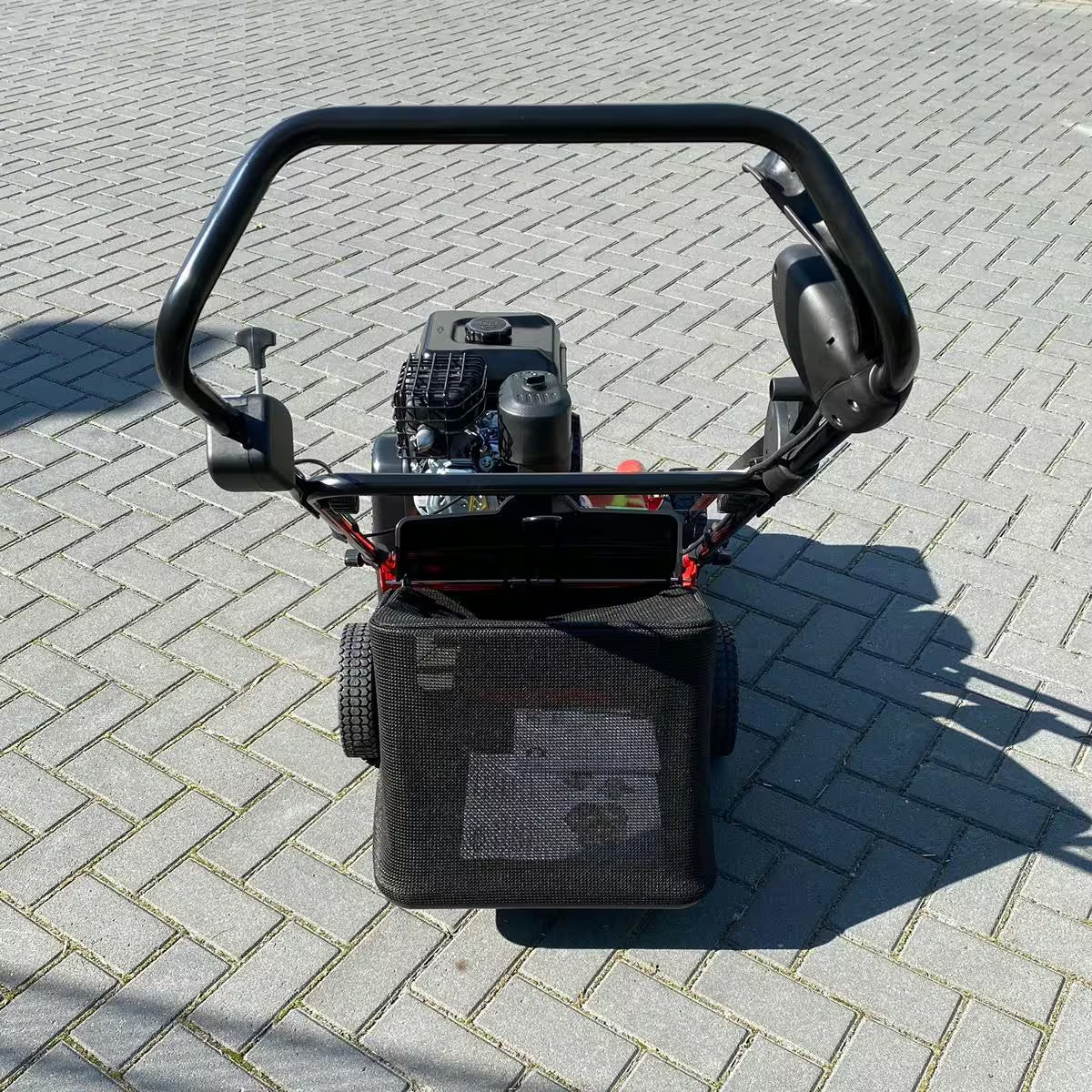 Scarificateur Ferrari essence S390B moteur B&S 38 cm