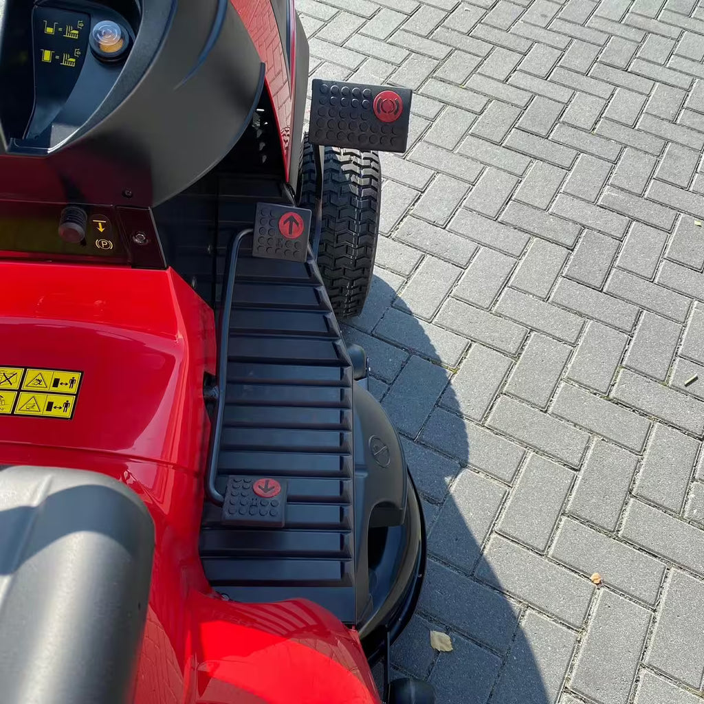 Tracteur de pelouse Ferrari TCS 102 HD