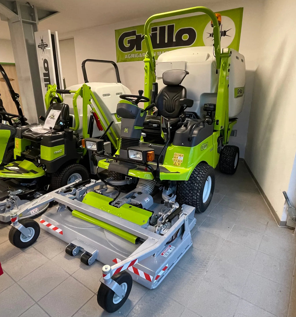 Faucheuse avant Grillo FD 2200 TS Machine de démonstration avec cabine + chauffage + climatisation