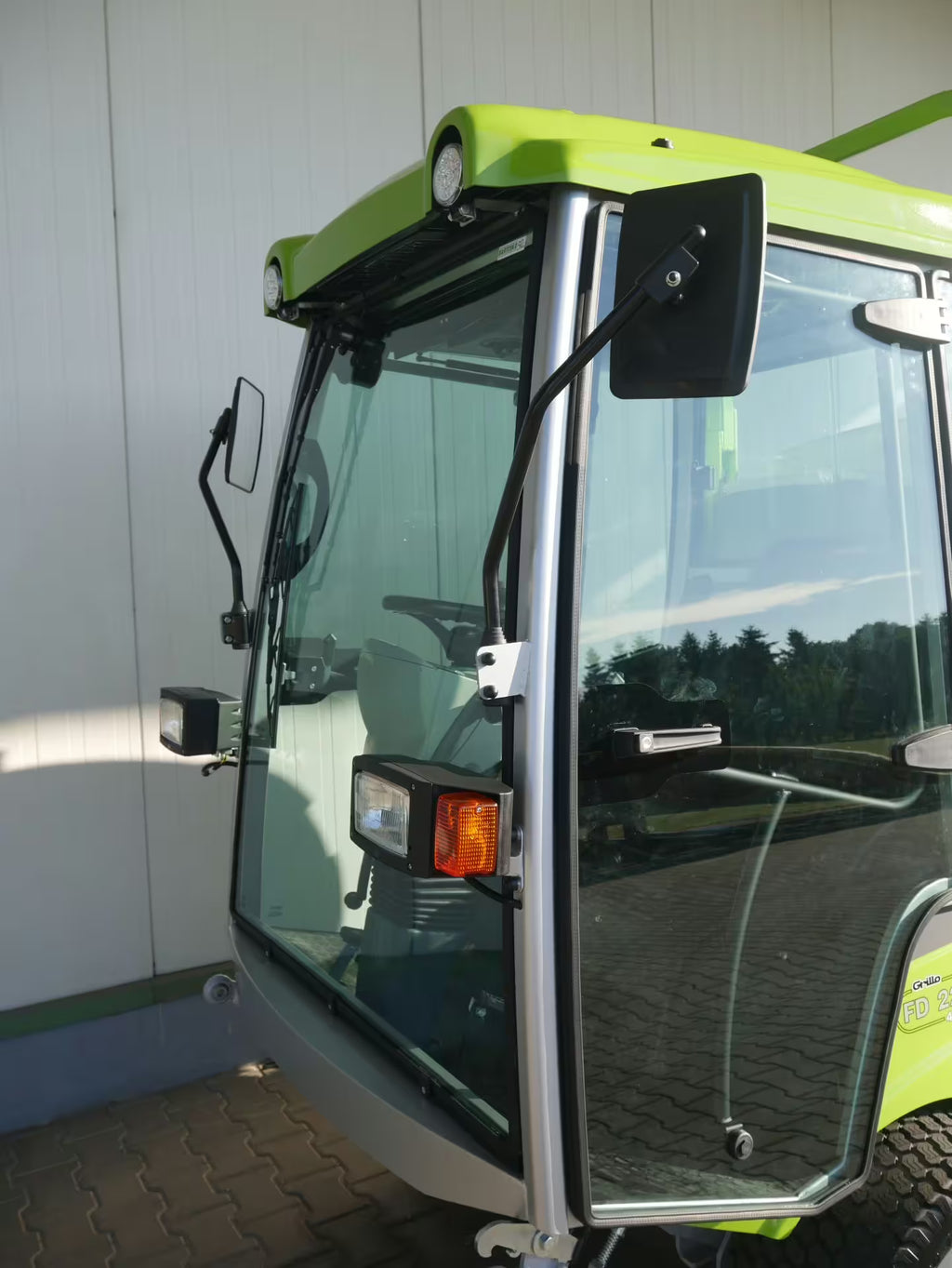 Faucheuse frontale Grillo FD 13.09 4WD avec cabine + chauffage