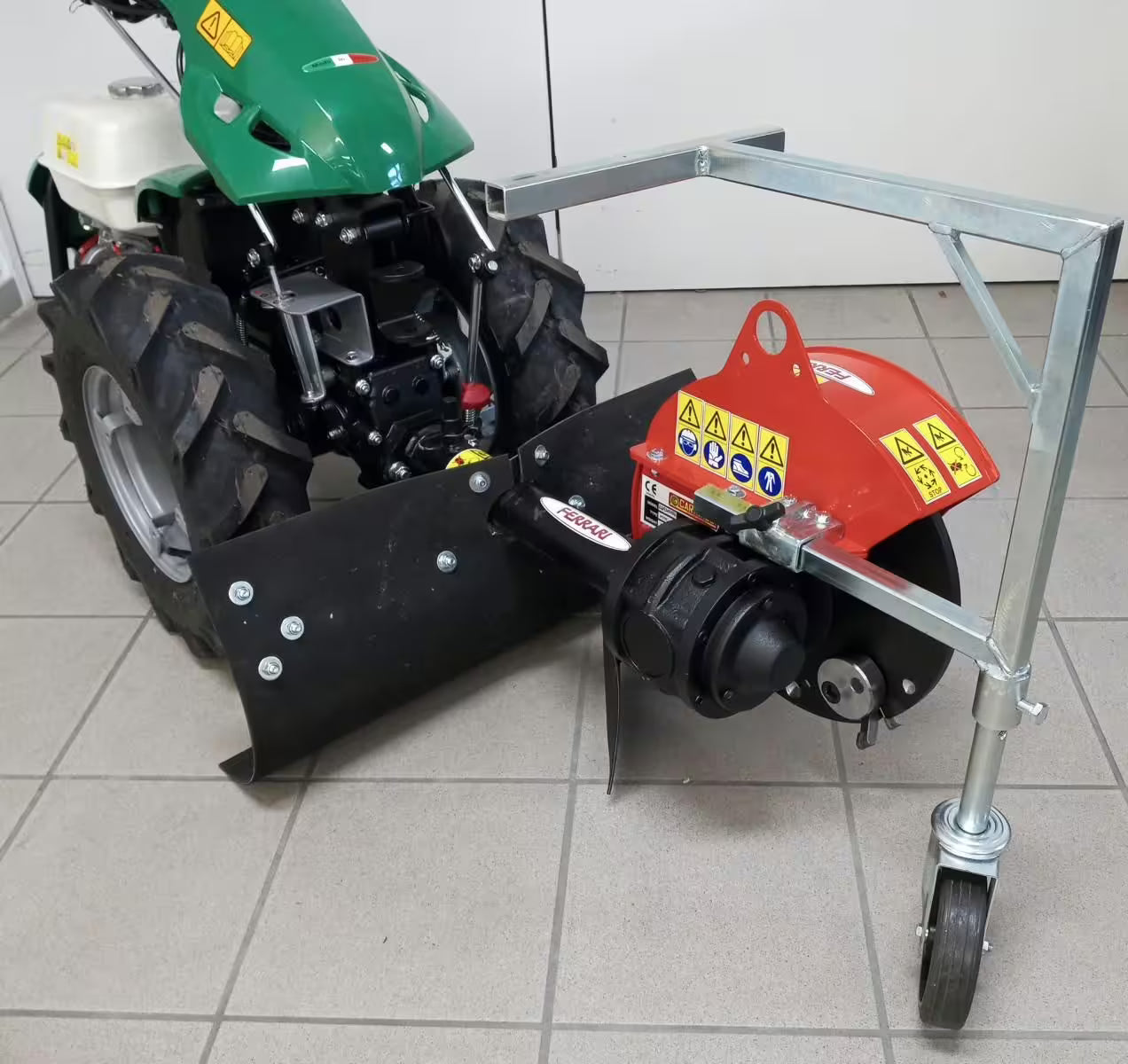 Mouleuse de souches MTC adaptée aux Ferrari, BCS et Pasquali