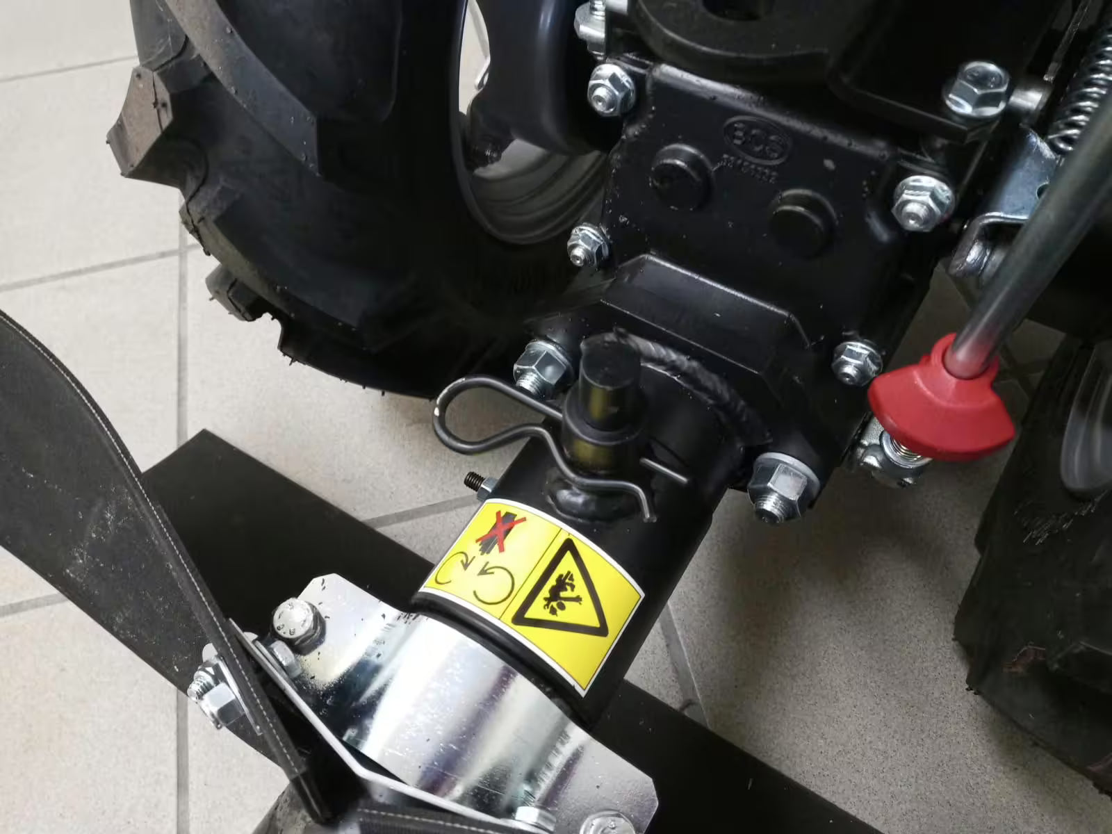 Mouleuse de souches MTC adaptée aux Ferrari, BCS et Pasquali