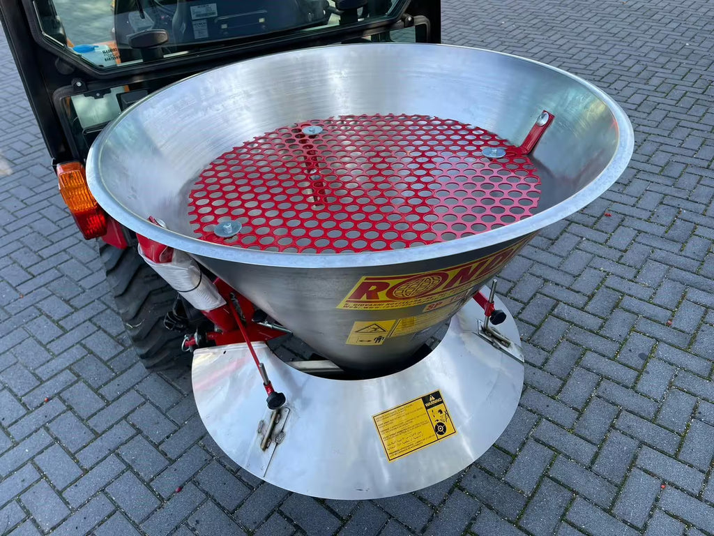 Tracteur Yanmar SA221 avec cabine, lame à neige, écarteur, liaison avant