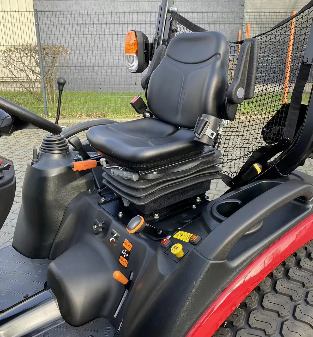 Tracteur Yanmar SA424 avec chargeur avant Yanmar YL210
